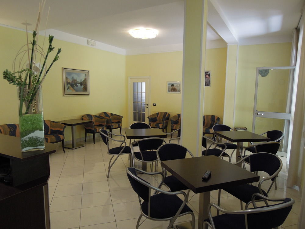 Hotel Rio Cesenatico Exterior photo